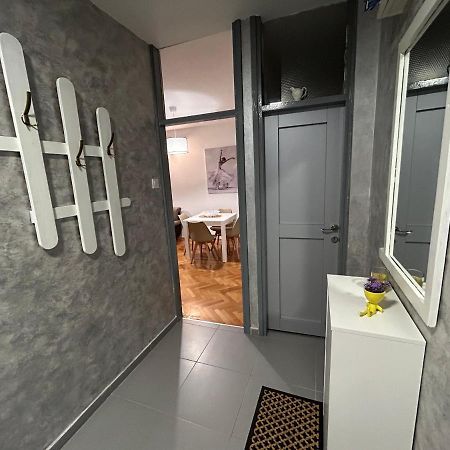 Apartments Ciki 포드고리차 외부 사진