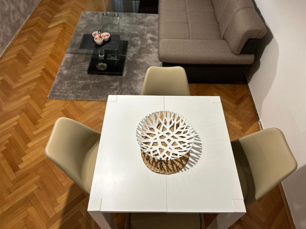 Apartments Ciki 포드고리차 외부 사진