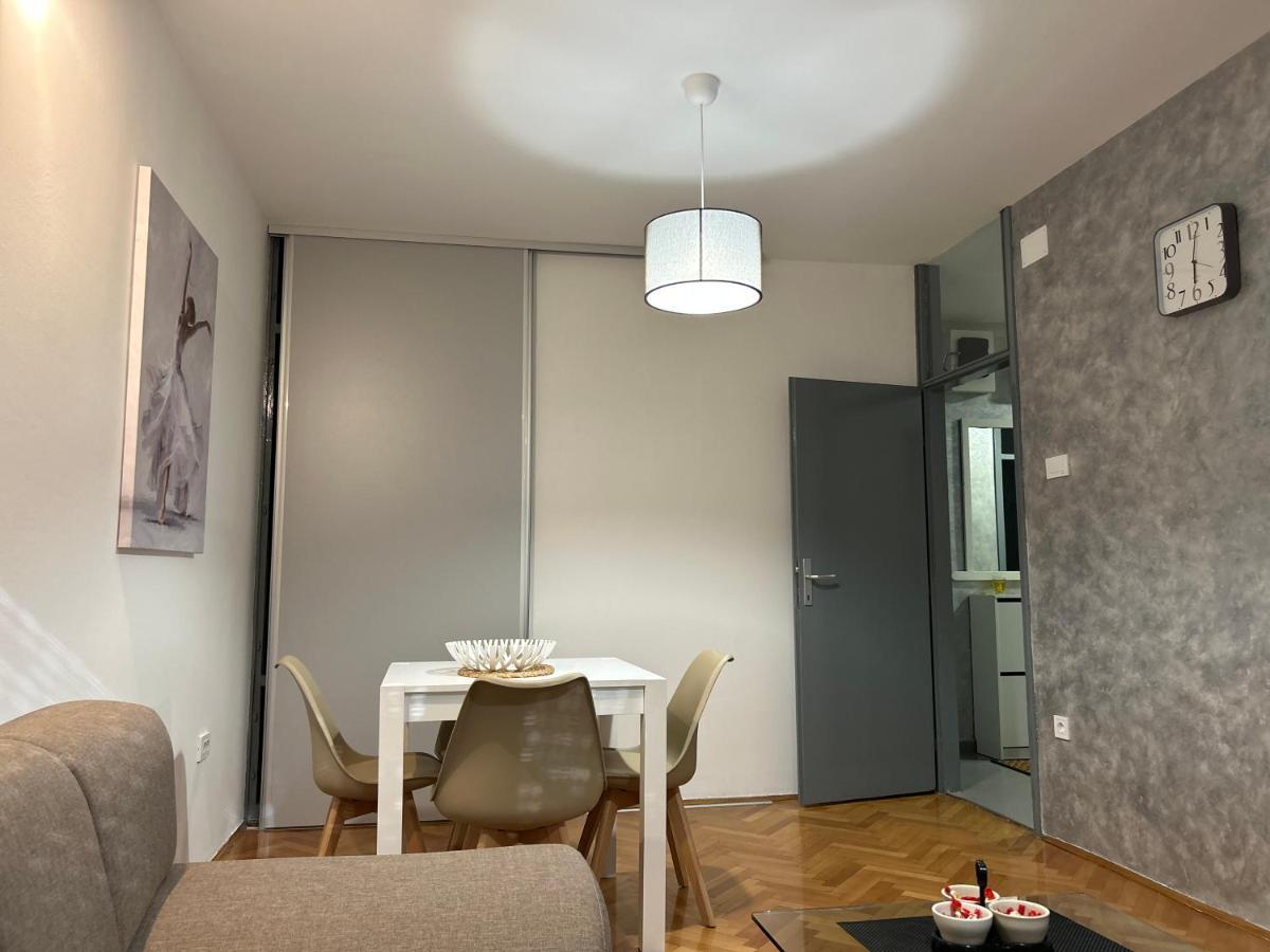 Apartments Ciki 포드고리차 외부 사진