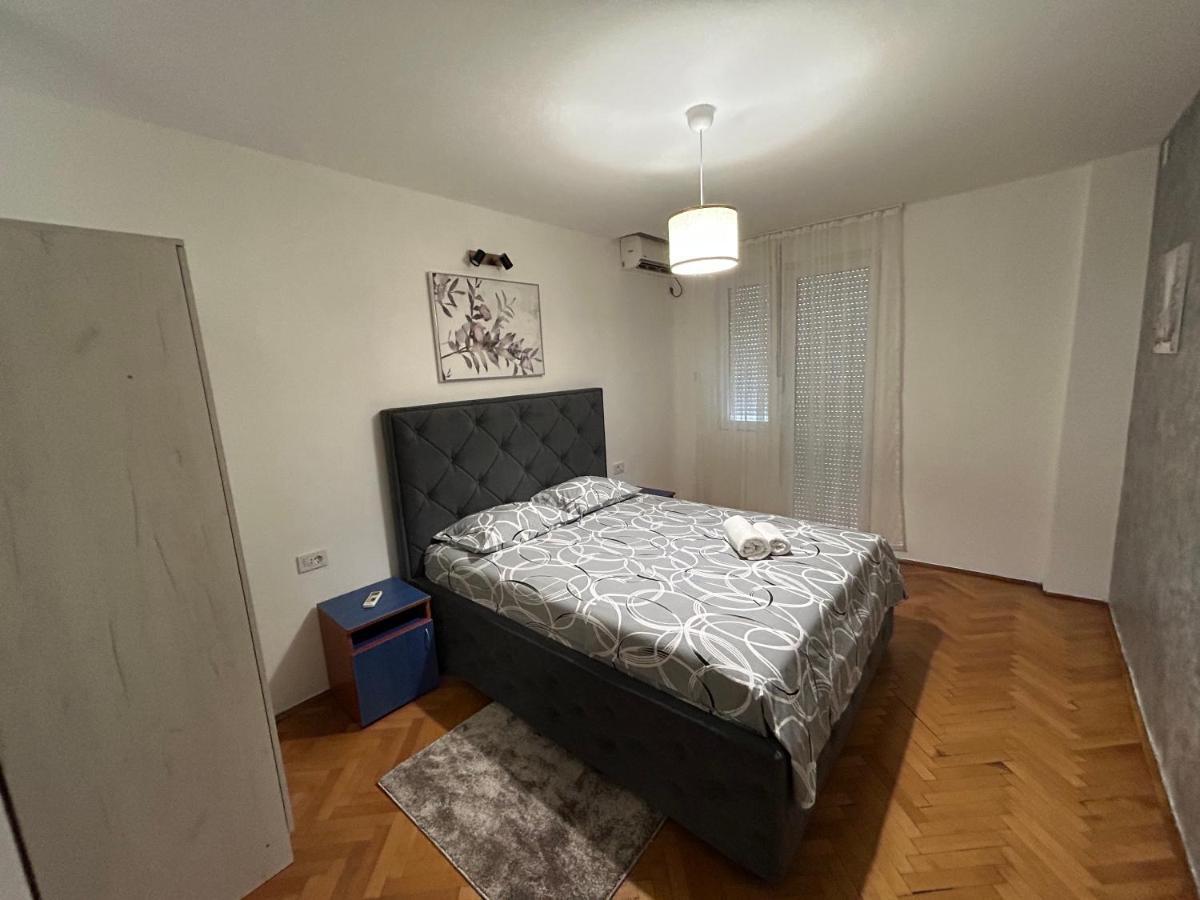 Apartments Ciki 포드고리차 외부 사진