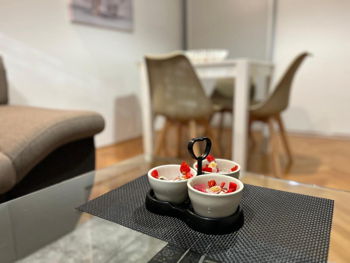 Apartments Ciki 포드고리차 외부 사진