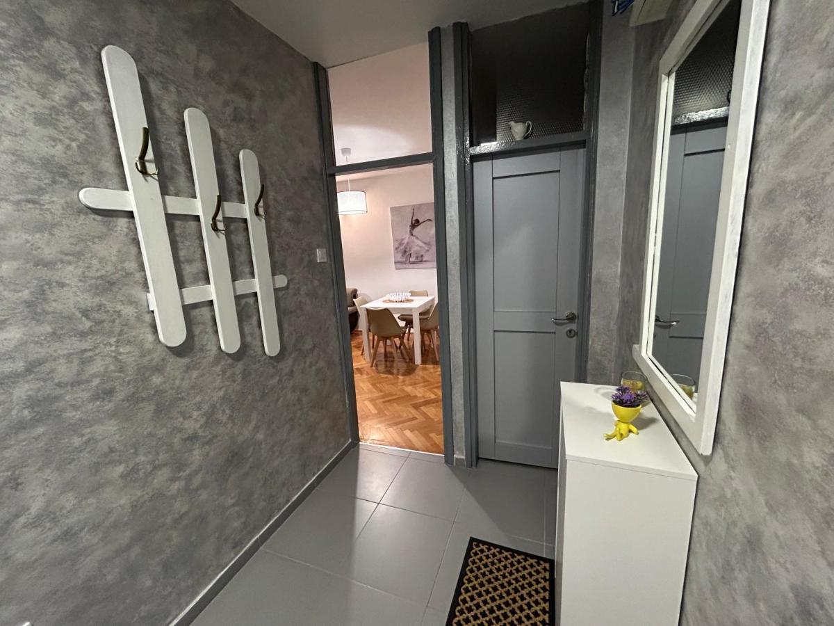 Apartments Ciki 포드고리차 외부 사진