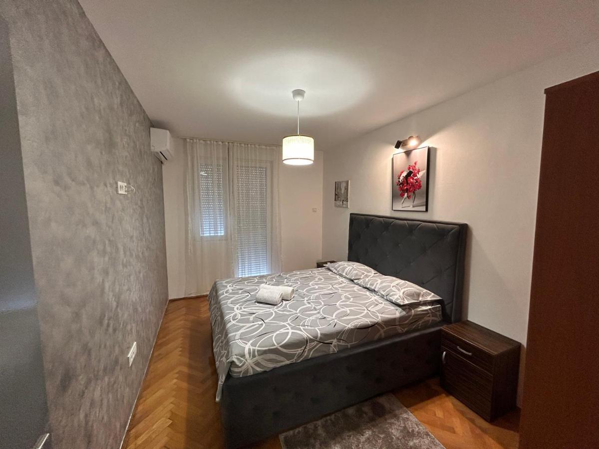 Apartments Ciki 포드고리차 외부 사진
