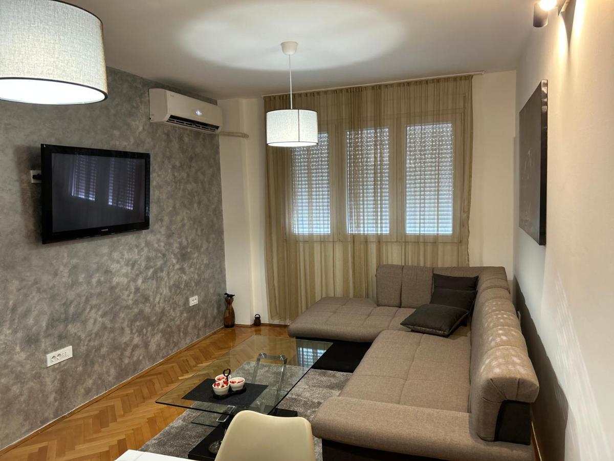 Apartments Ciki 포드고리차 외부 사진